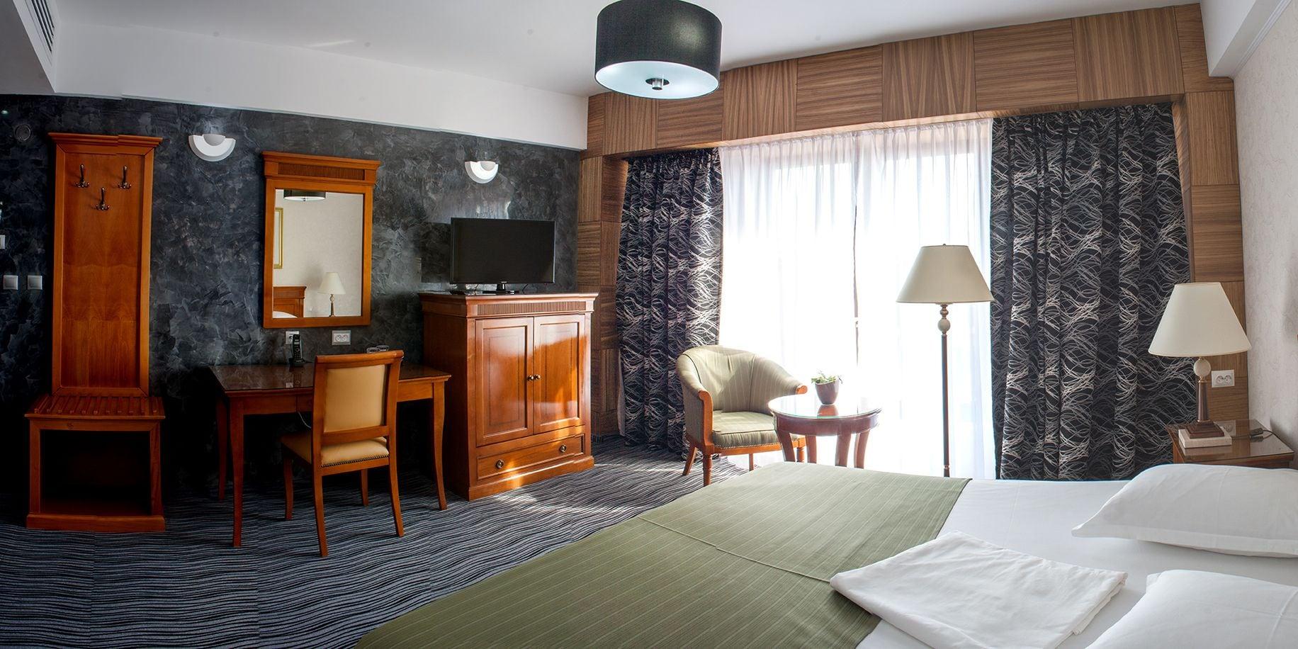 Hotel Oltenia Крайова Экстерьер фото