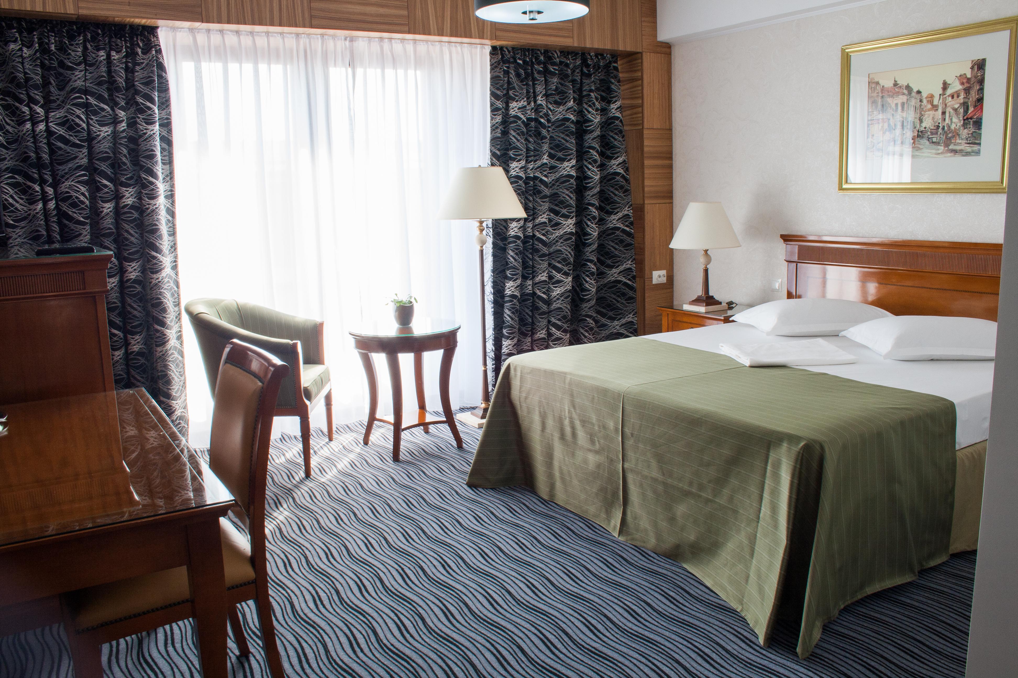 Hotel Oltenia Крайова Экстерьер фото